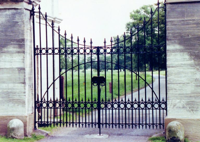 kettlethorpe hall gates restoration.cdr